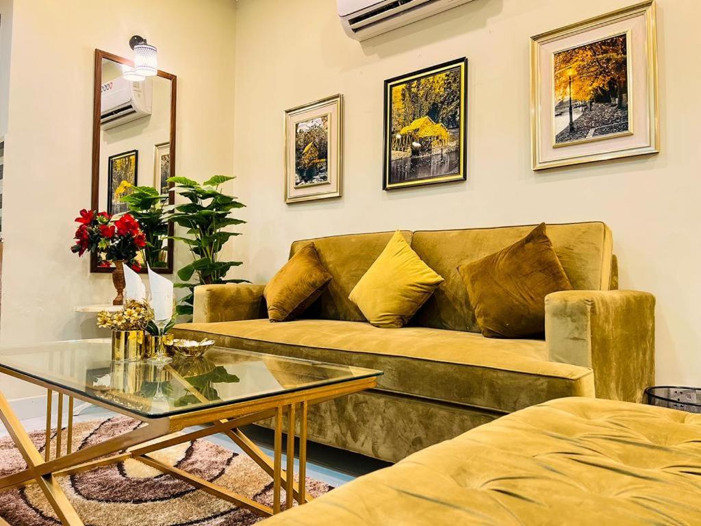 Bahria Town Lahore Prestige Apartments by LMY view 2