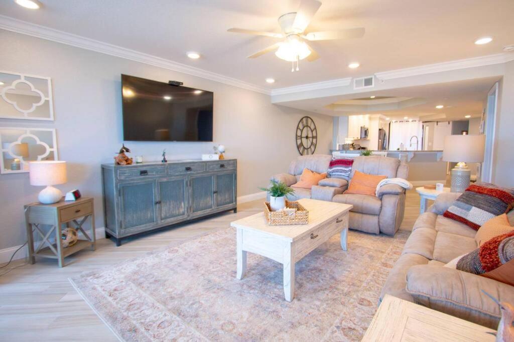 Oceanside Beach Treasure by BeachHouseFL