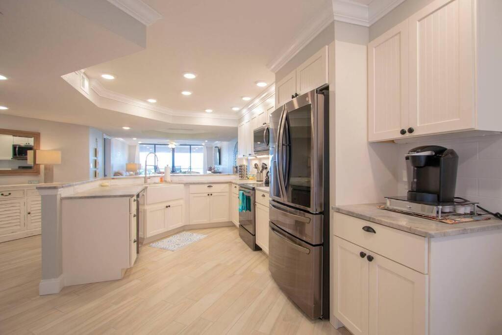 Oceanside Beach Treasure by BeachHouseFL