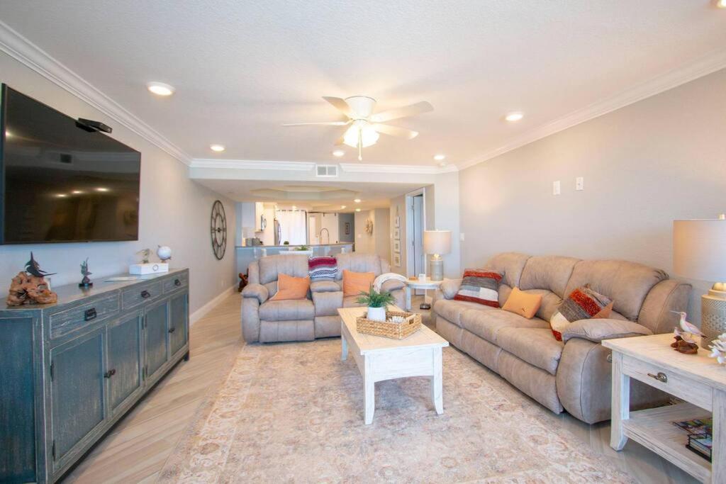 Oceanside Beach Treasure by BeachHouseFL