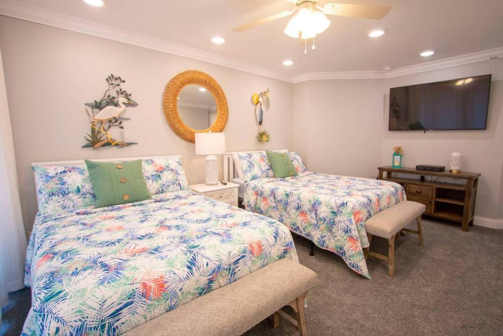 Oceanside Beach Treasure by BeachHouseFL