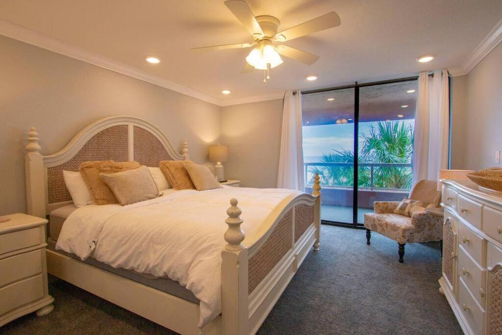 Oceanside Beach Treasure by BeachHouseFL