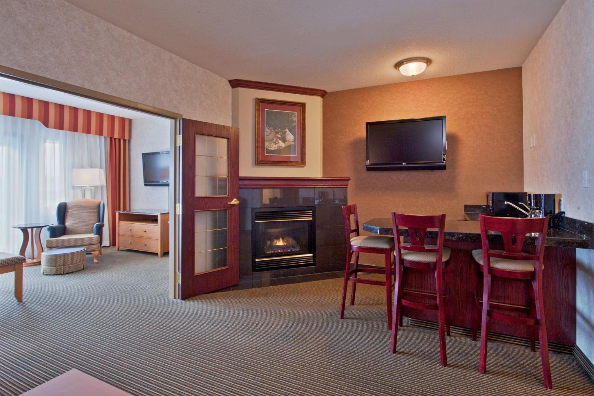 Holiday Inn Express Calgary South by IHG