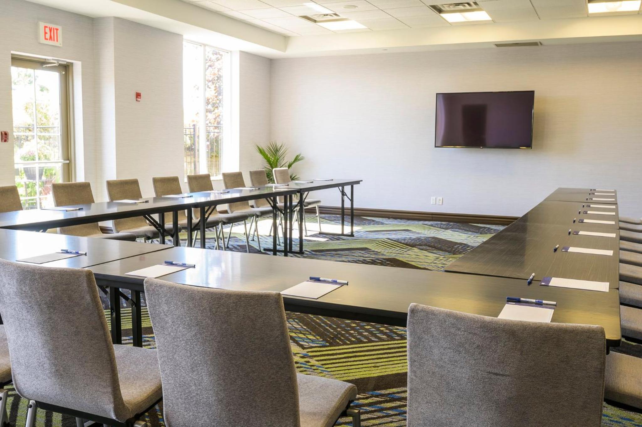 North Bay Vacations - Holiday Inn Express Hotel  Suites North Bay, an IHG Hotel - Property Image 10