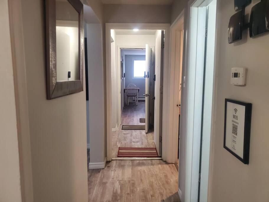 Central Private 1BR Apt. w/Free Prkg + Fast Wi-Fi