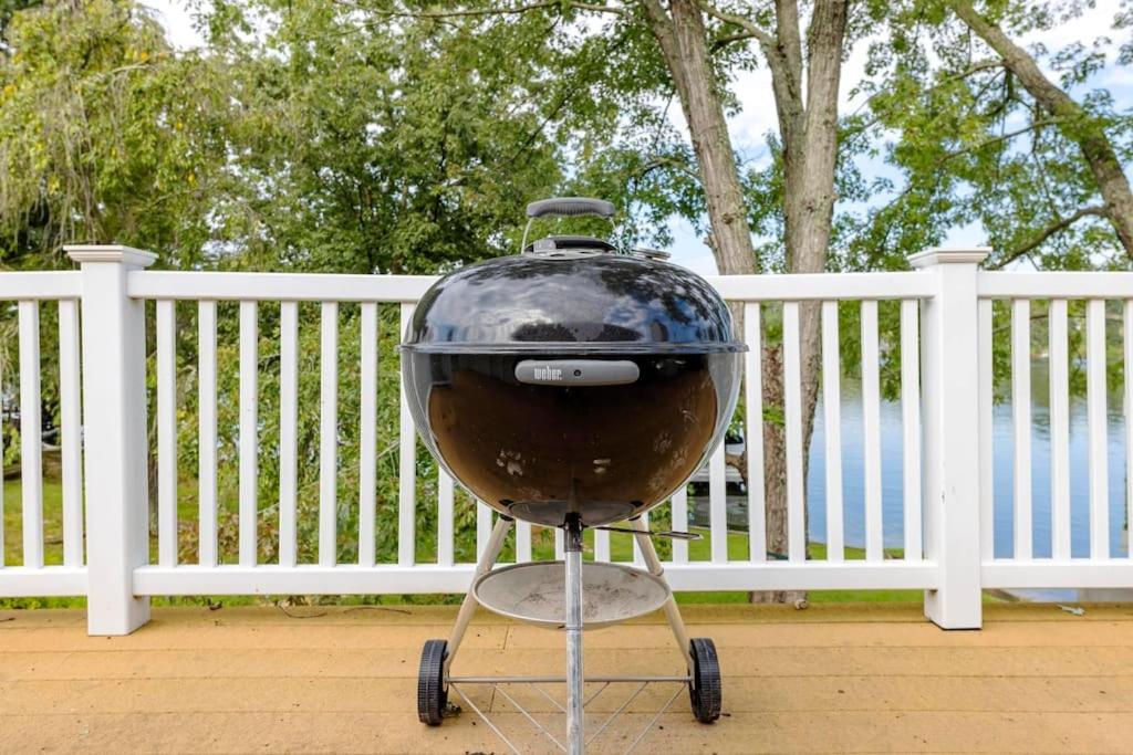 Lakefront Cottage near Bristol & Johnson City