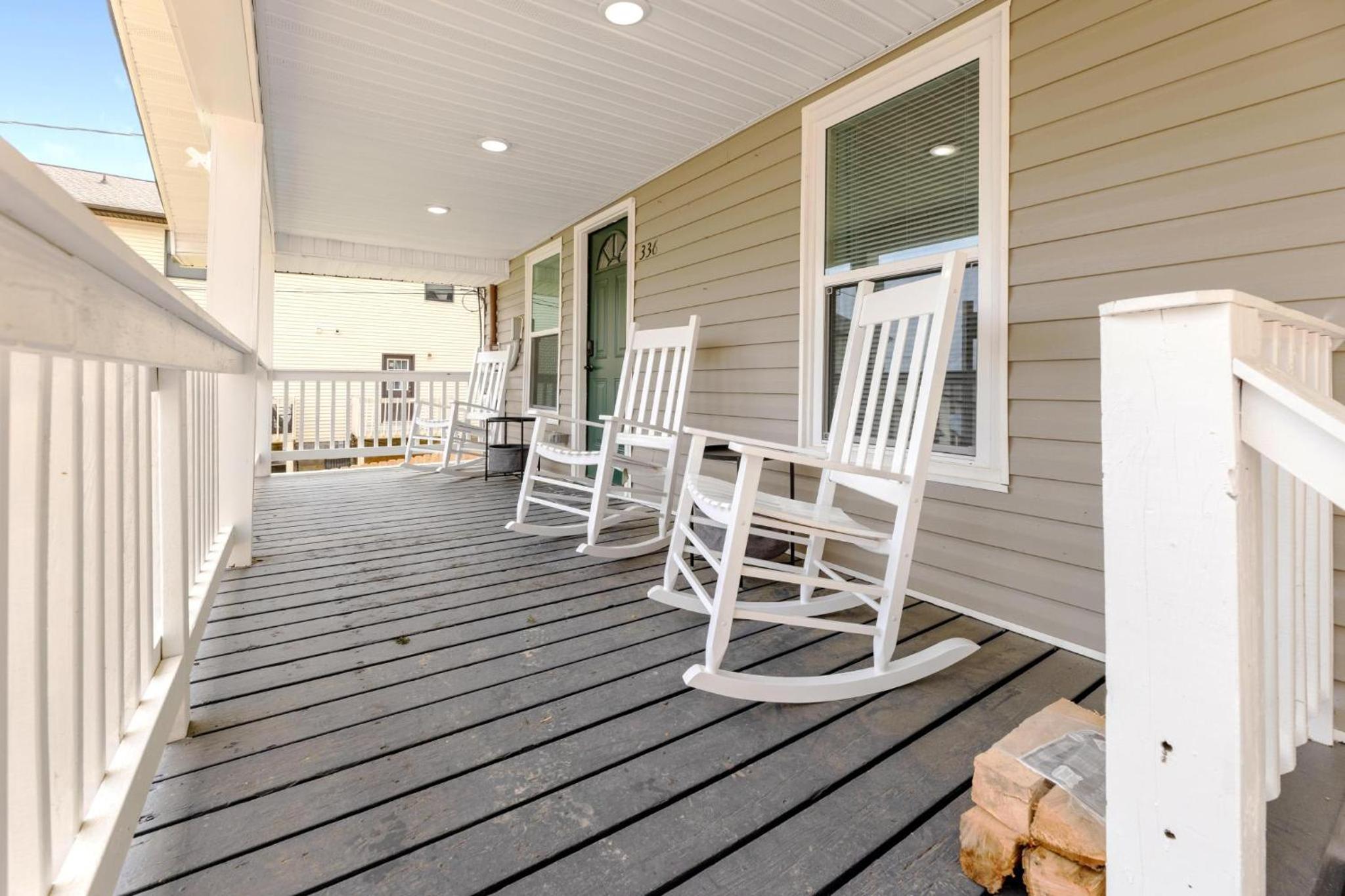 2BR 1BA Remodeled House in Gray Community view 5