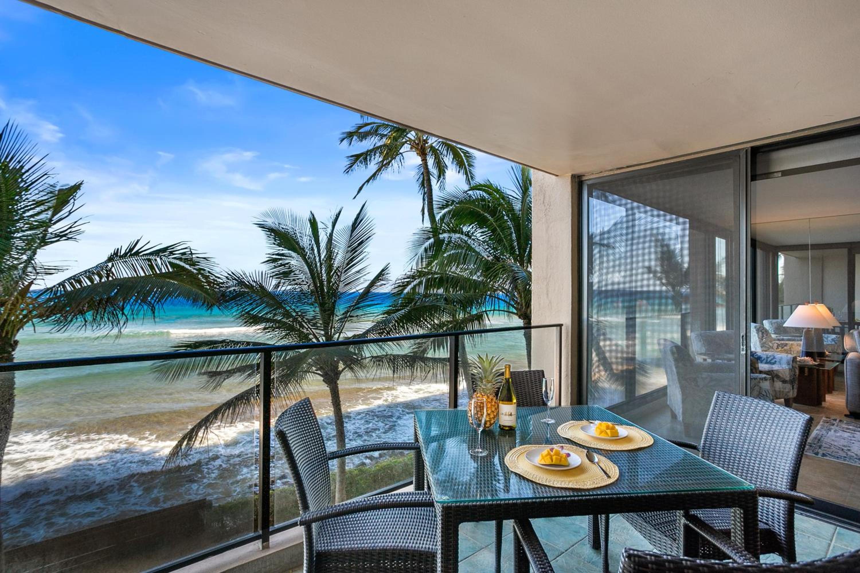 Mahana 307 · MA 307 OceanFront Condo w Pool AC