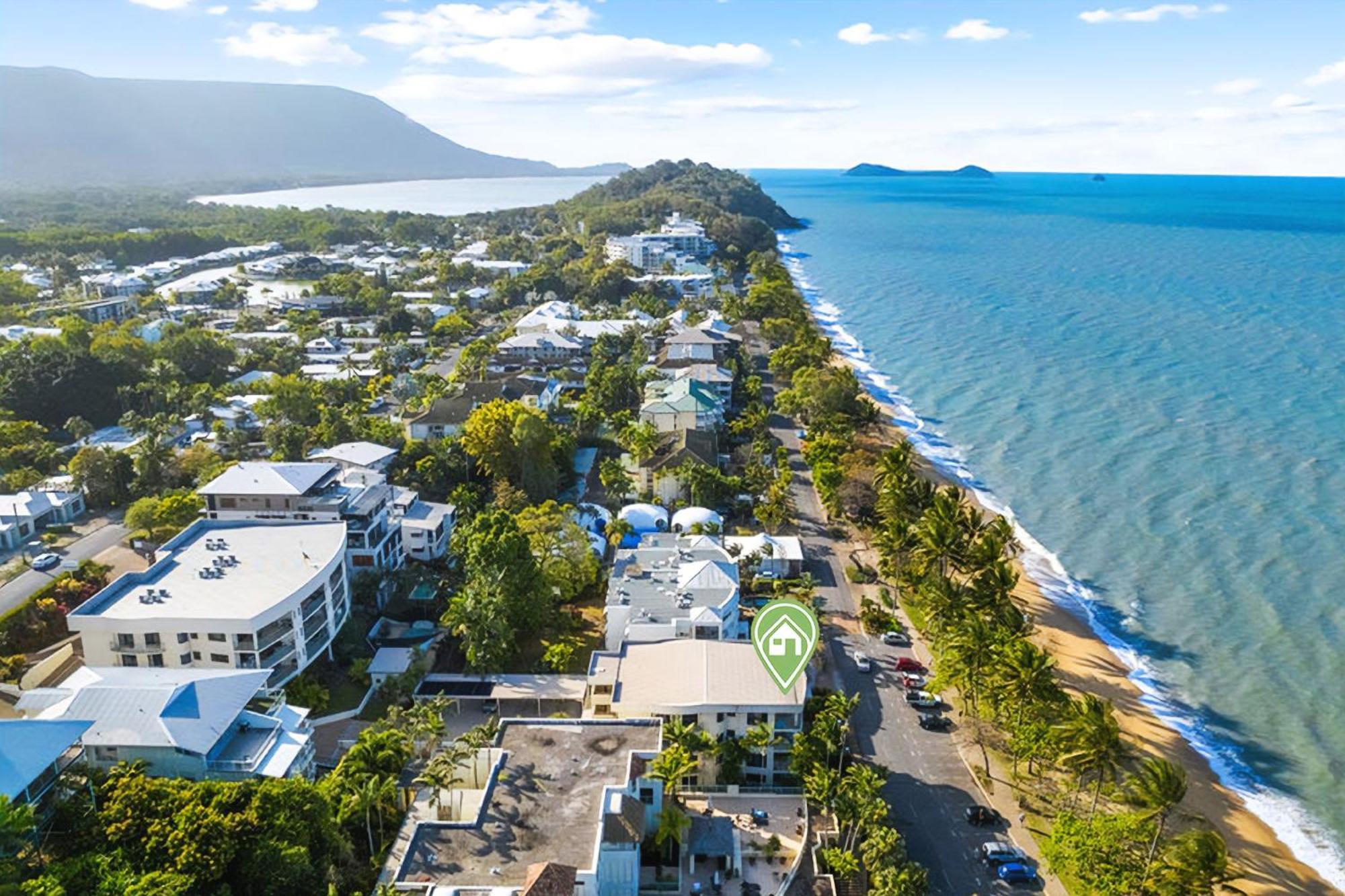 Tradewinds Beachfront Apartment