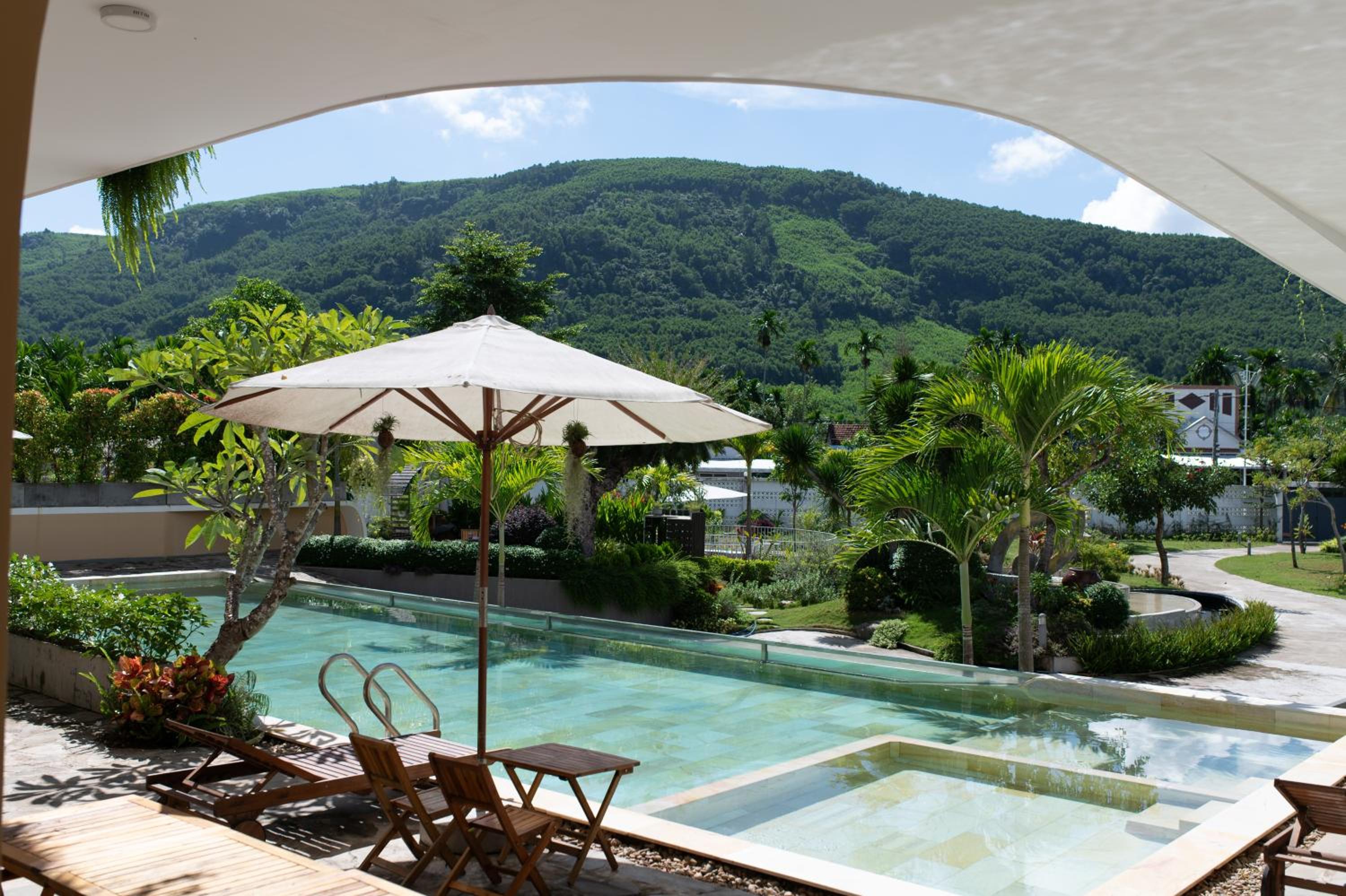 Lotus Home Quảng Ngãi view 3