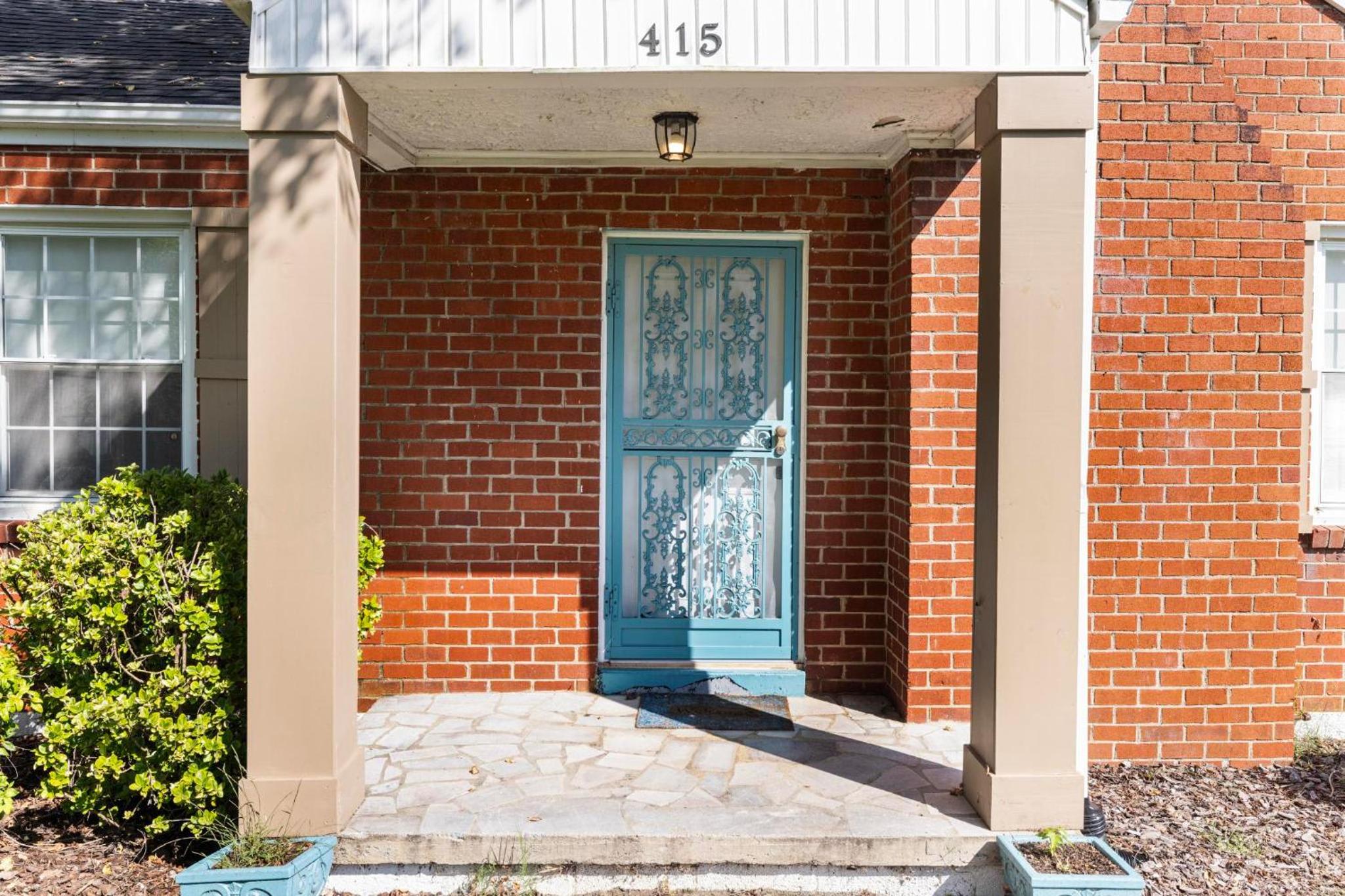 3BR 2BA house steps from historic Jonesborough view 4