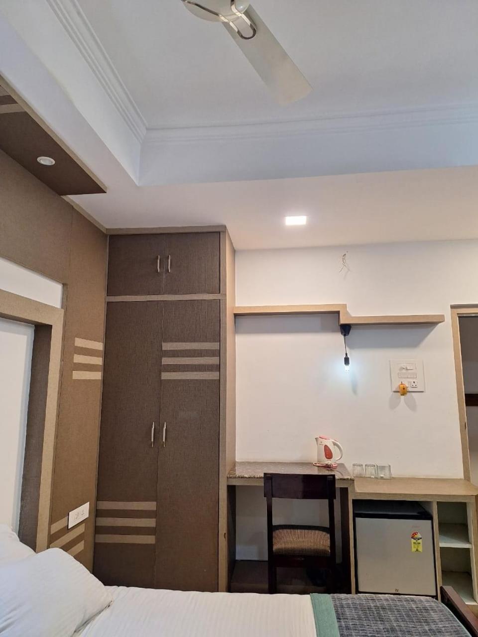 MAYUR HOTEL