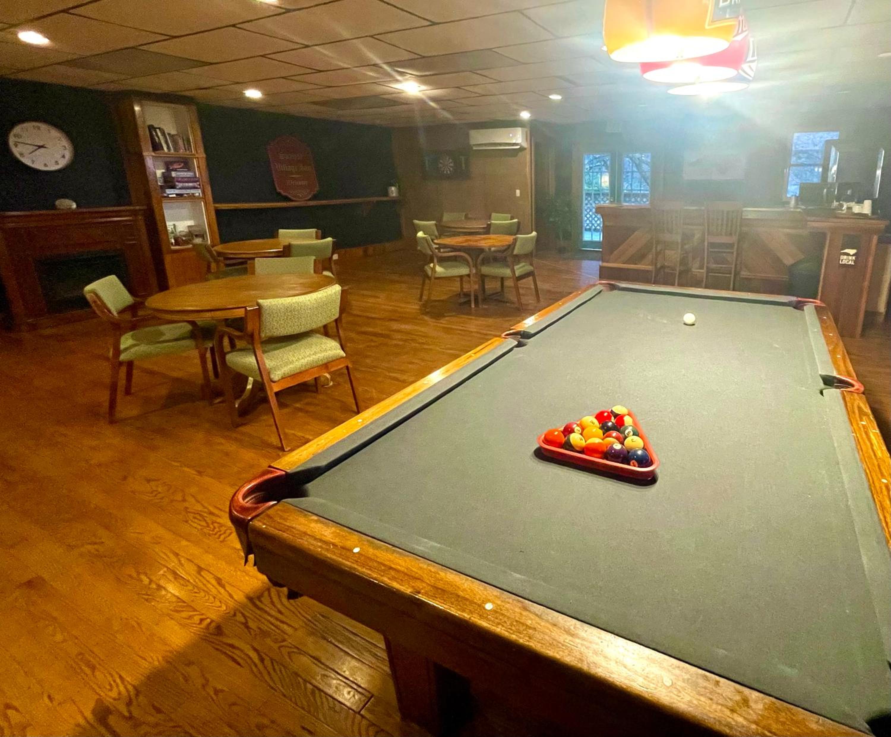 Skyline Village Inn