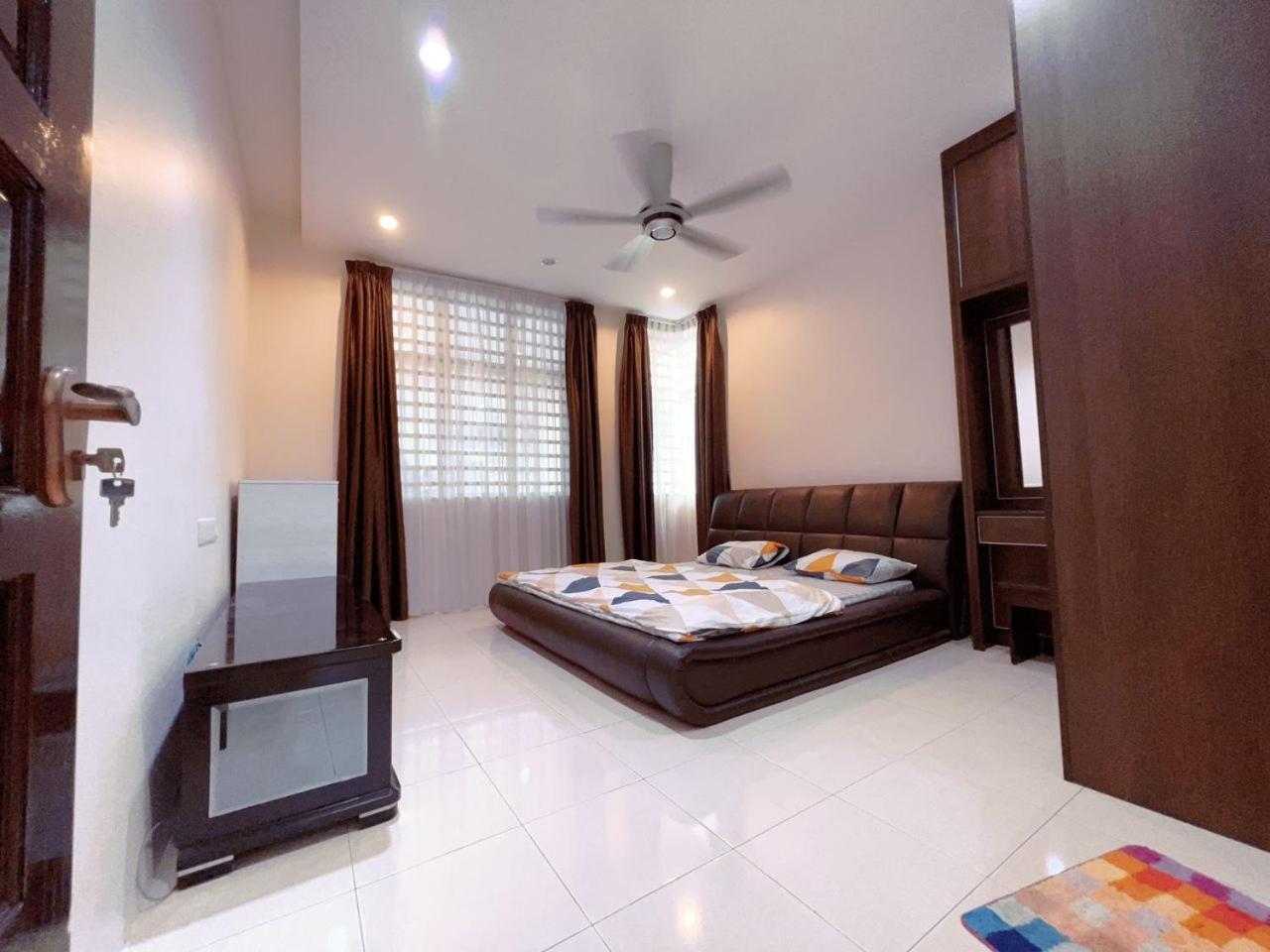 Semi D​ with modern stay photo 4