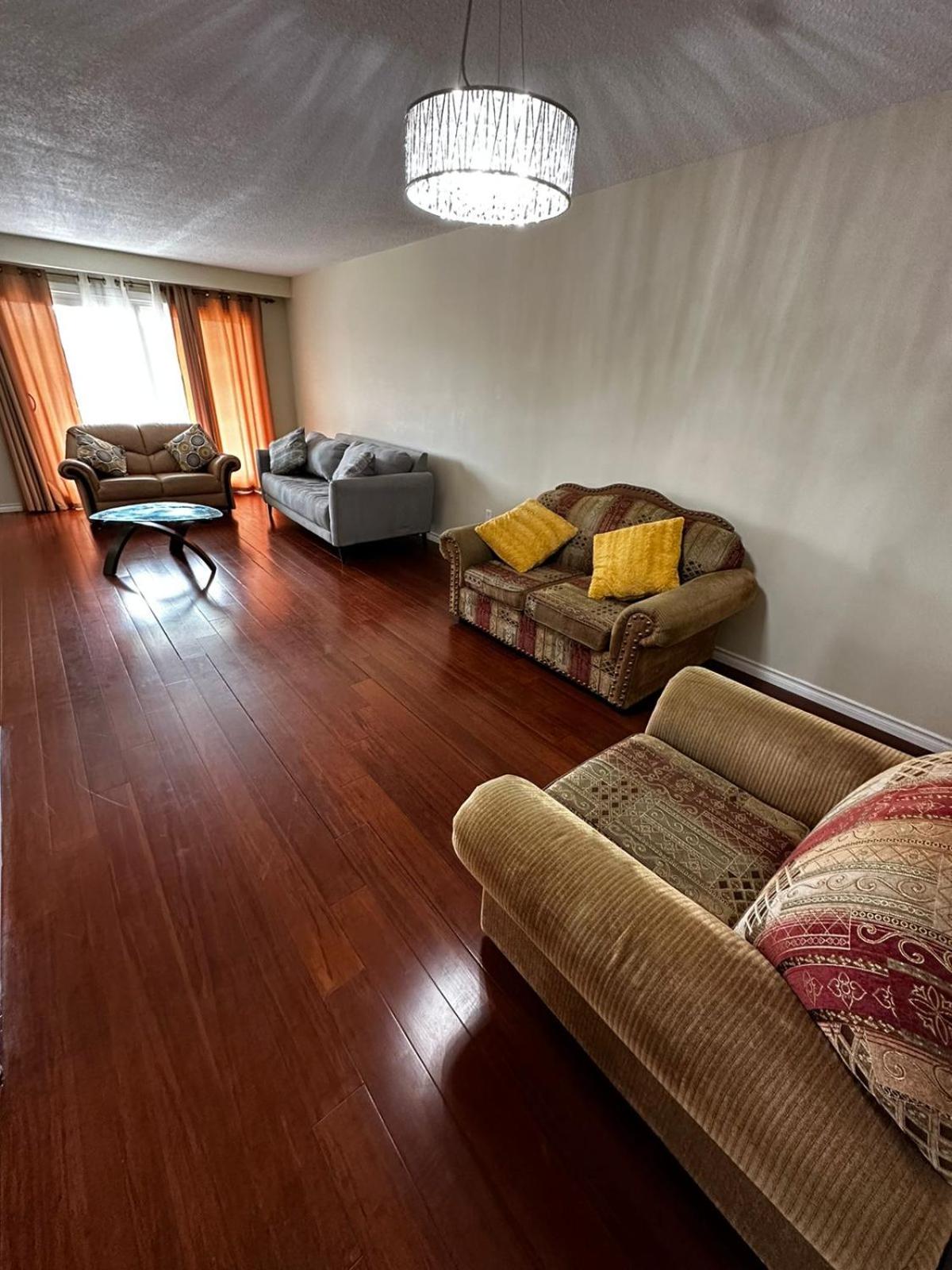Charming & Affordable Private Room Near Plaza Restaurant & Gym 4