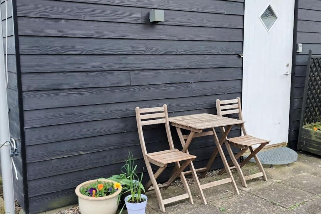 Strandlejlighed med havudsigt