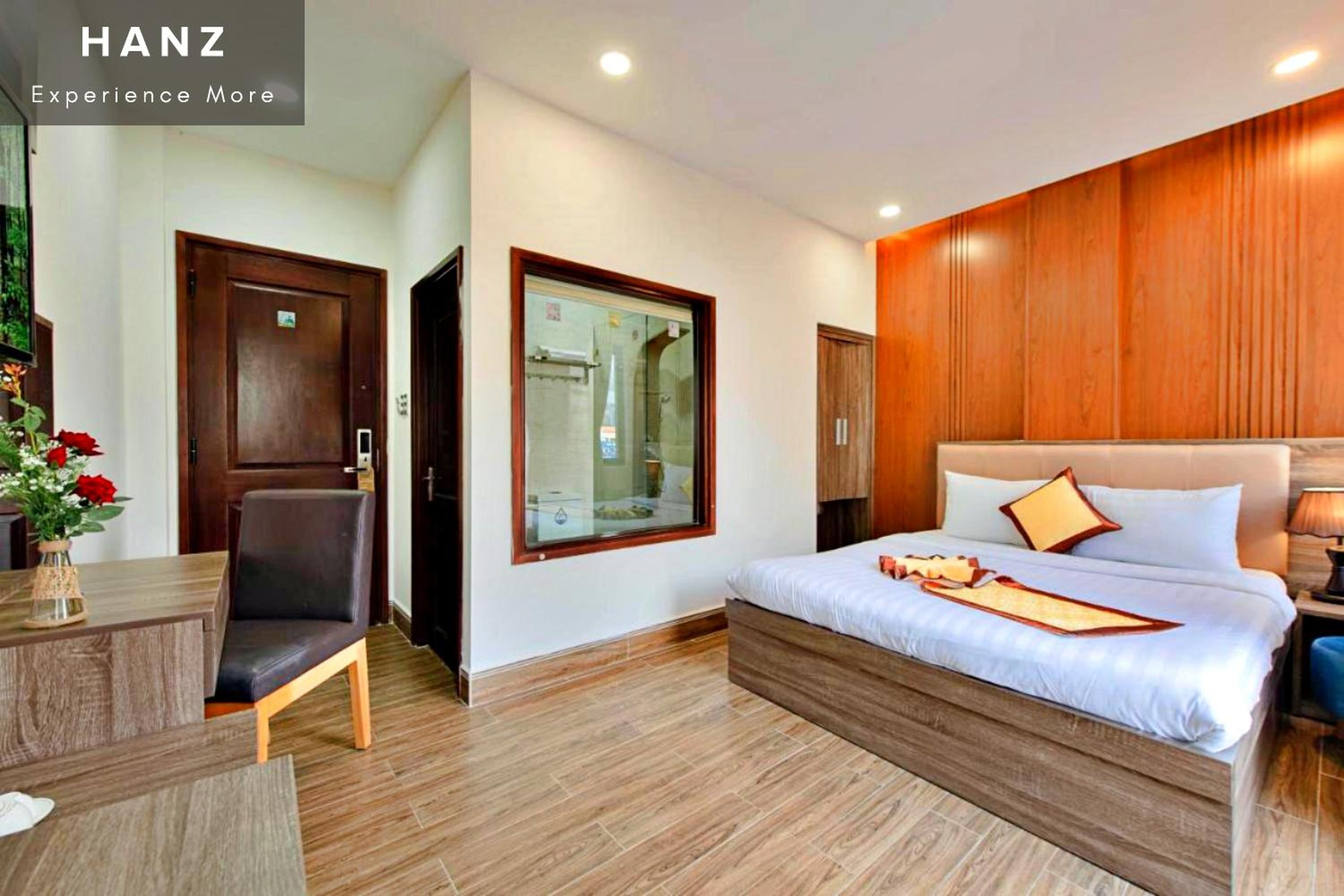 HANZ Gia Hoang Hotel view 5