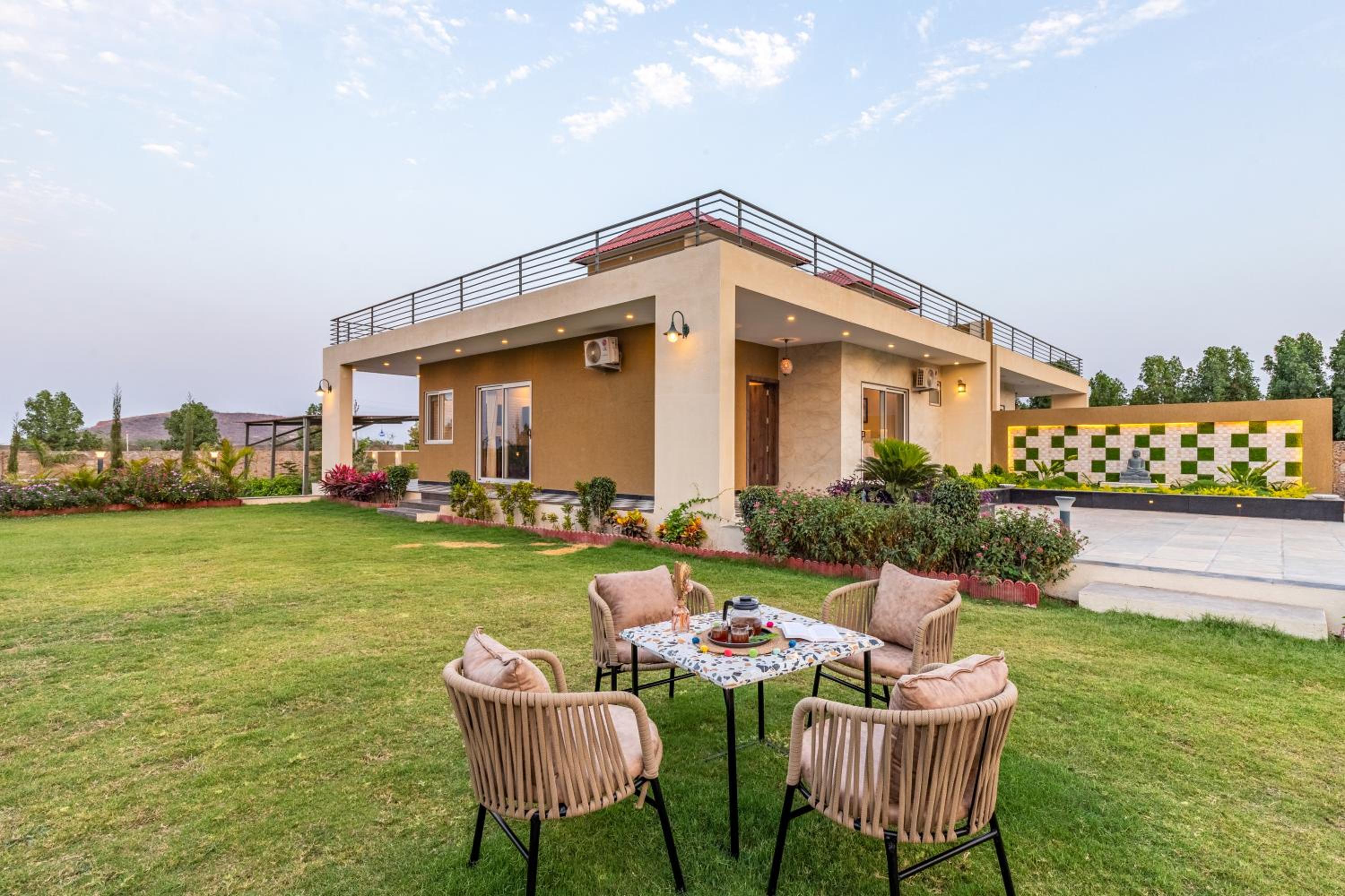 ELIVAAS 2 BHK Pet Friendly Villa with Pvt Pool - Heaven in Hill view 3