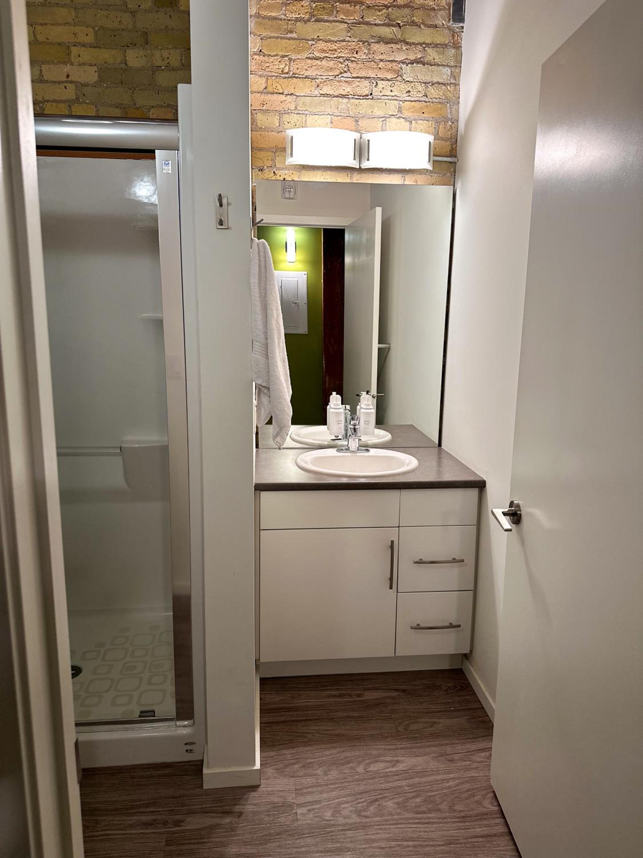 Heart of the City: Cozy 2-Bed Loft