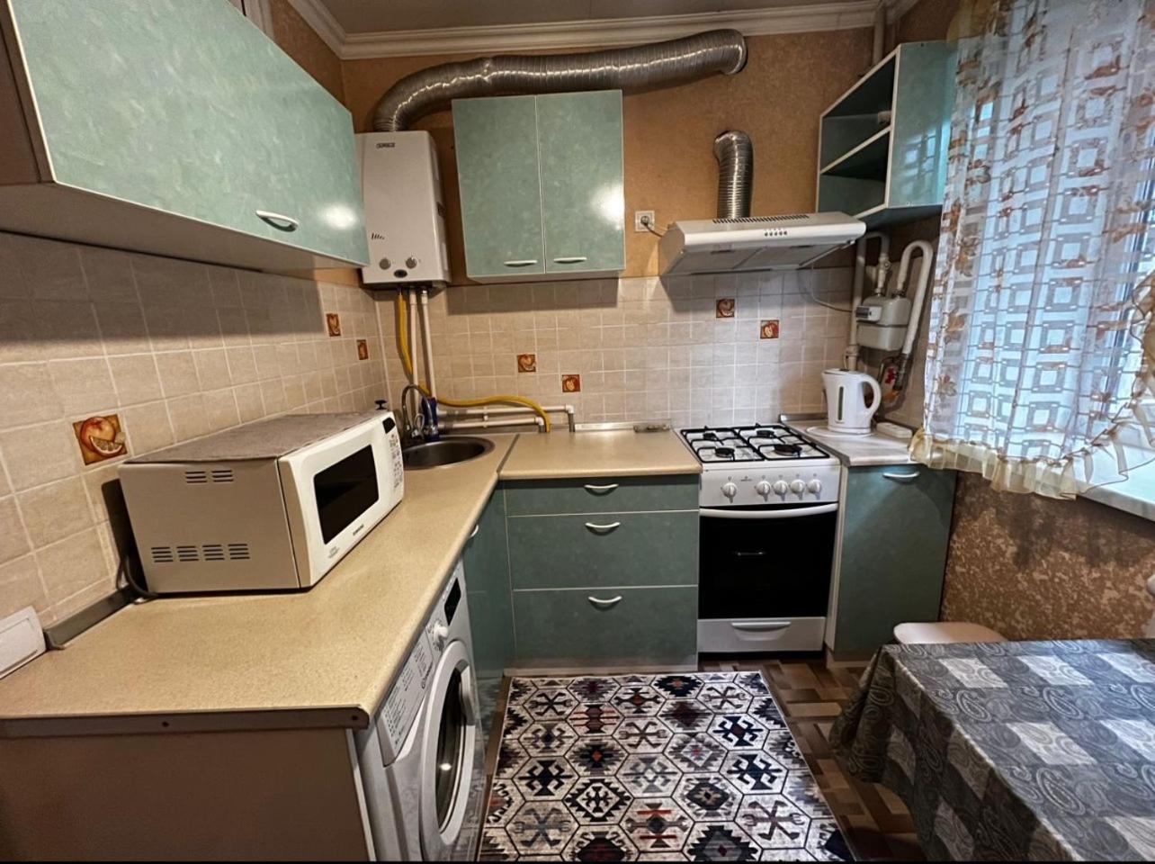 Apartment on Akhmetova 10