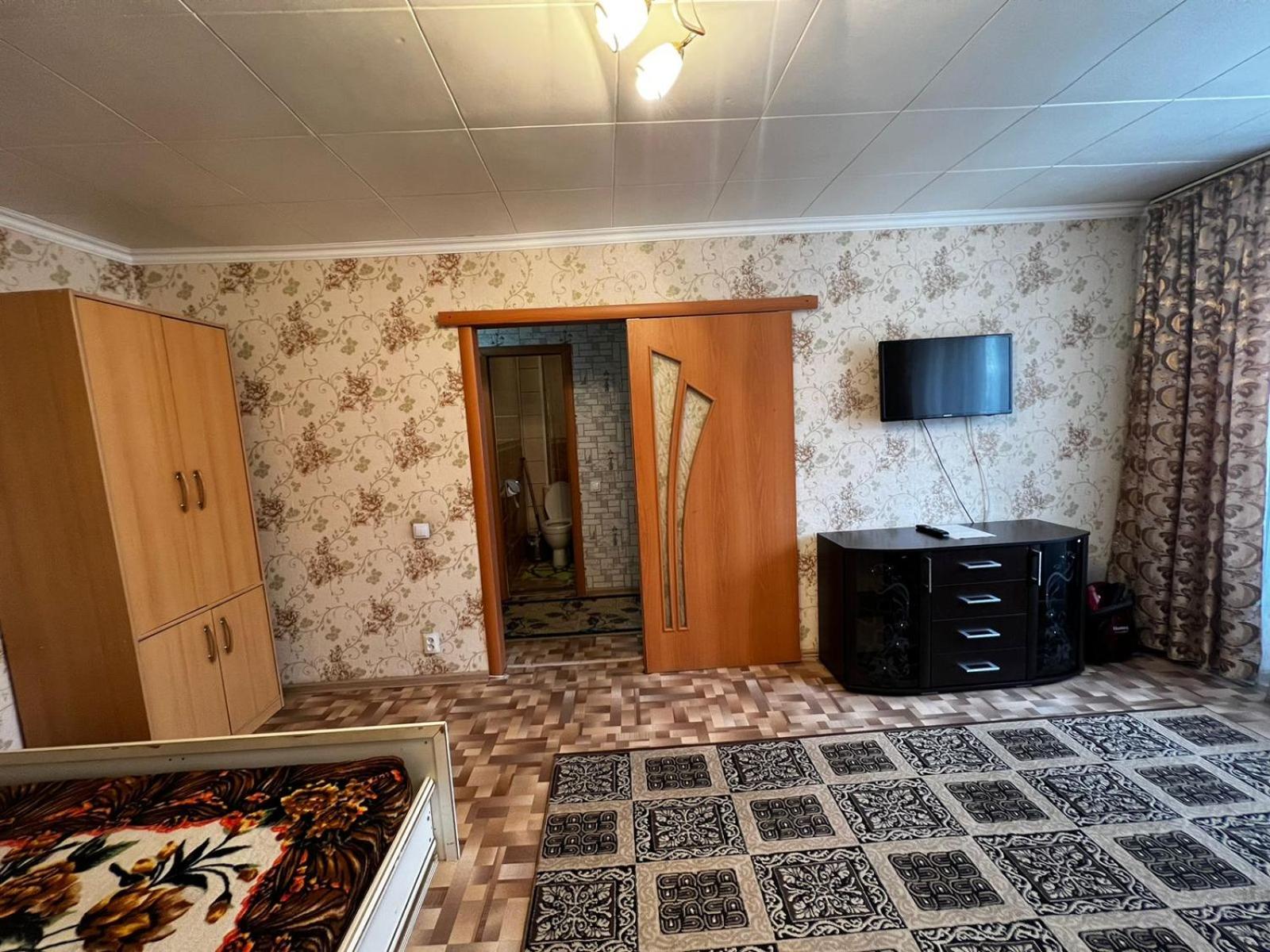 Apartment on Akhmetova 10