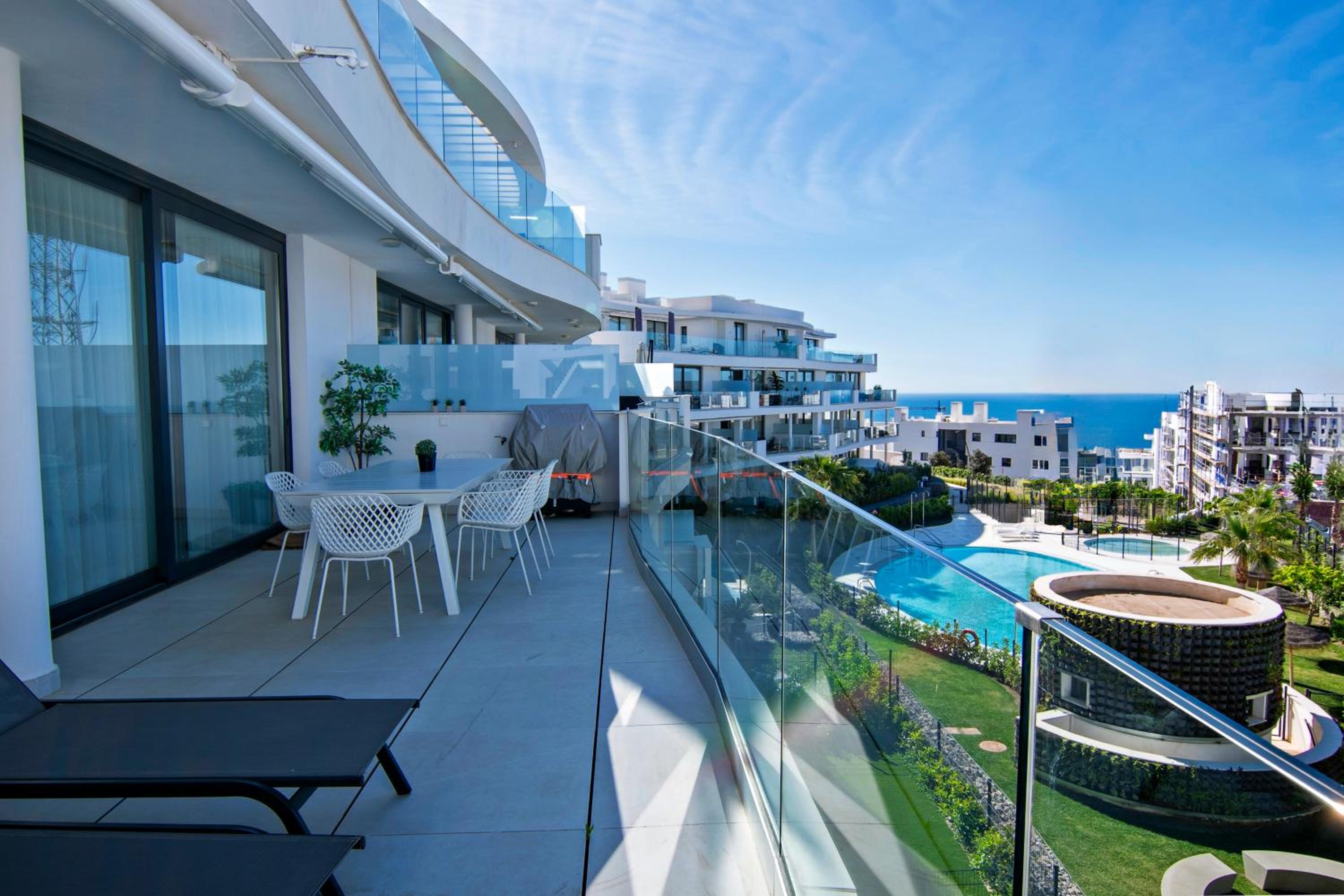 Mara's Apartments Higuerón West - Mediterranean Style - Beach & Golf - Large Sunny Terrace