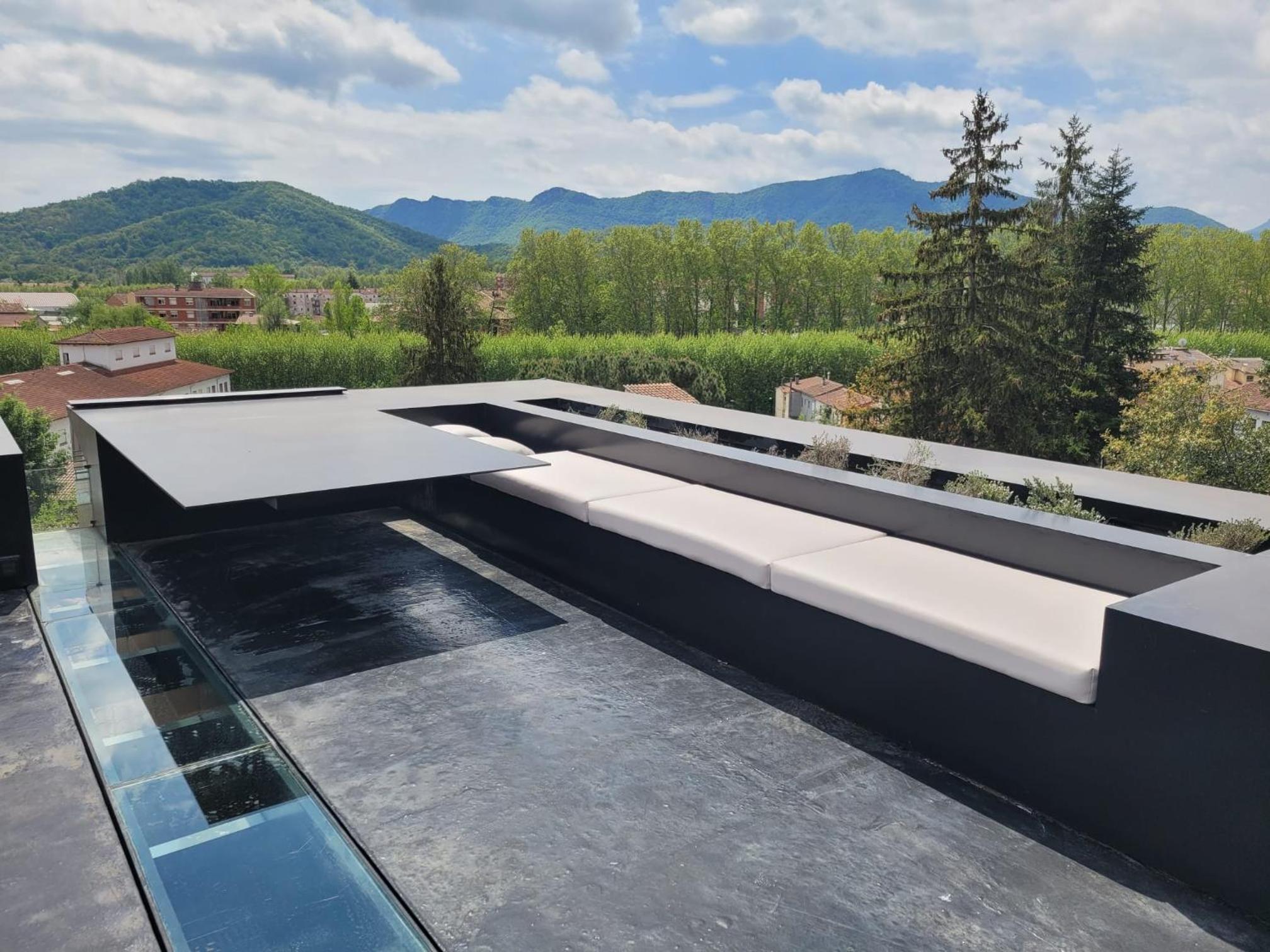 the black line house