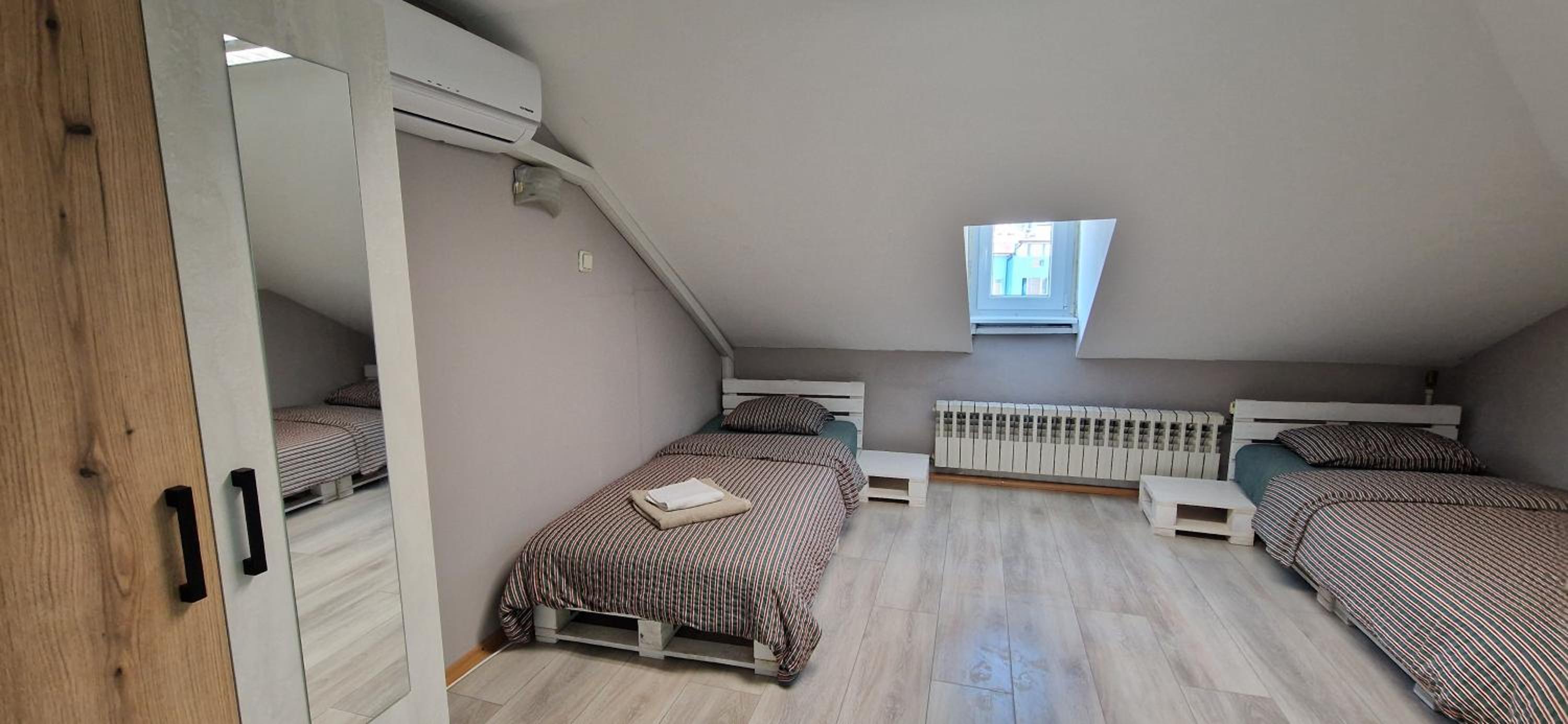 Lambo's Corner Varna - Guest Rooms