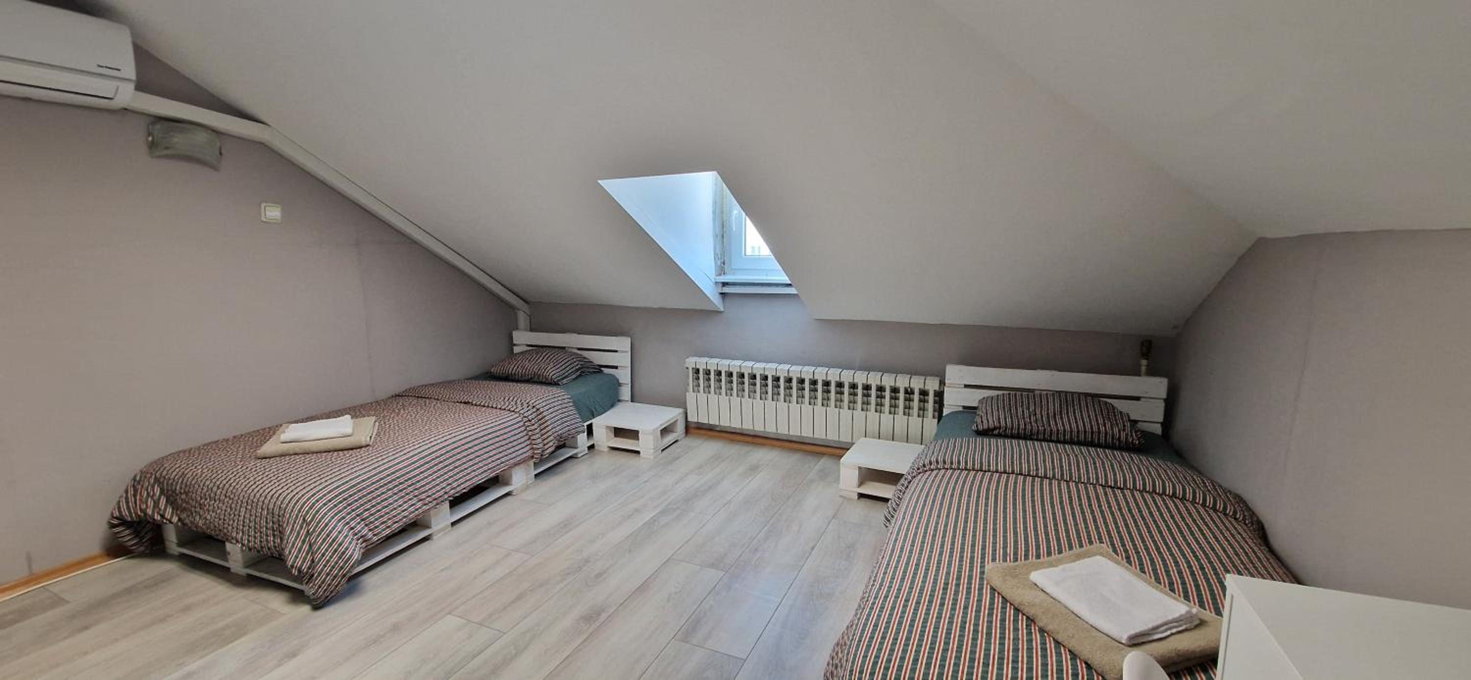 Lambo's Corner Varna - Guest Rooms
