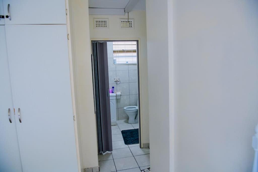 504 Amazibu Holiday Flat- Paradise on the Beach view 4