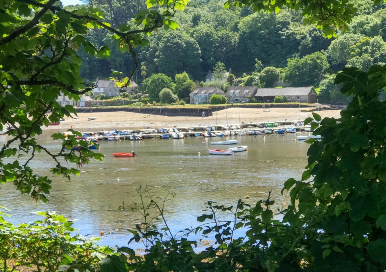 3 Bed in Helford oc-hcwedn