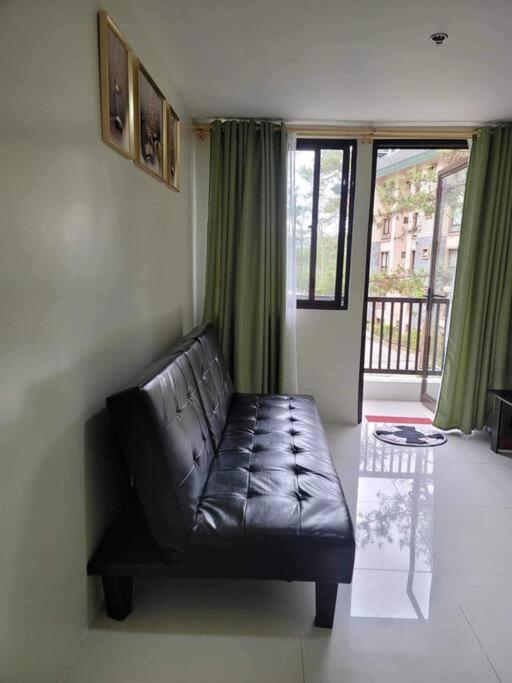 ZackG Serene Homestay at Brenthill 406 view 5