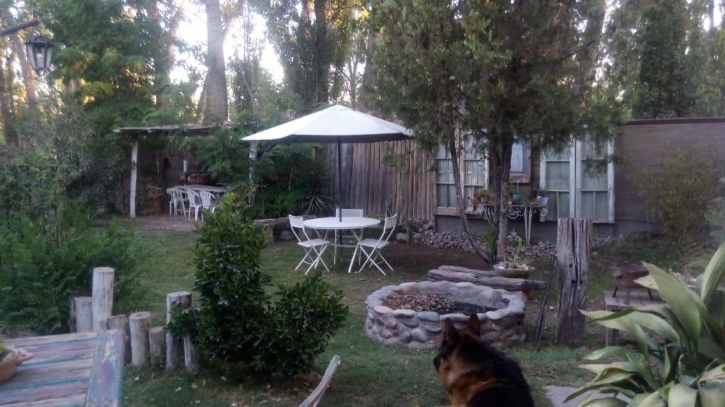 Dark Green House - Chacras de Coria