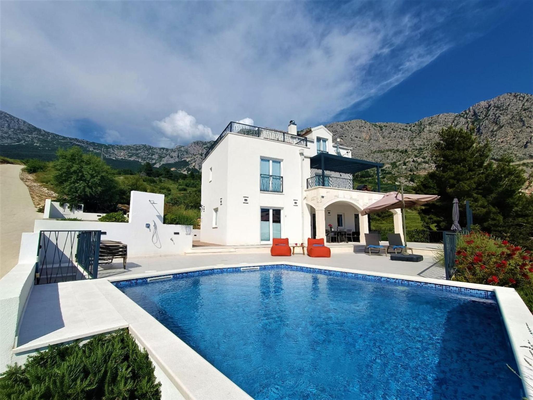 Villa Glory Grande with swimmingpool and panoramic sea view view 2