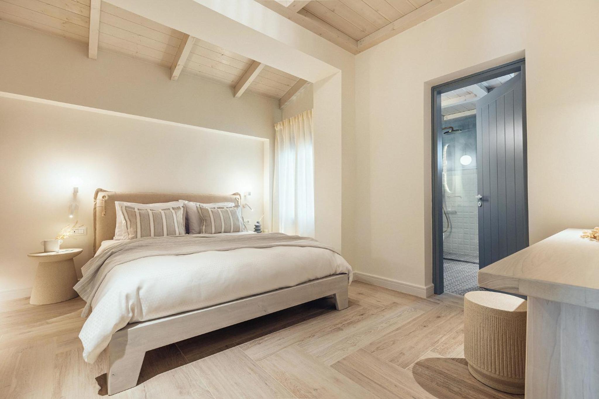 Salty Angel Sea Front Villa photo 3