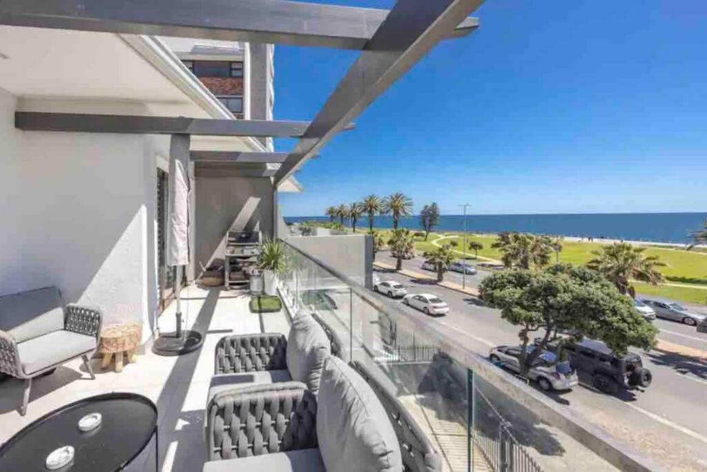 Beach Front Bliss + Inverter+parking view 5