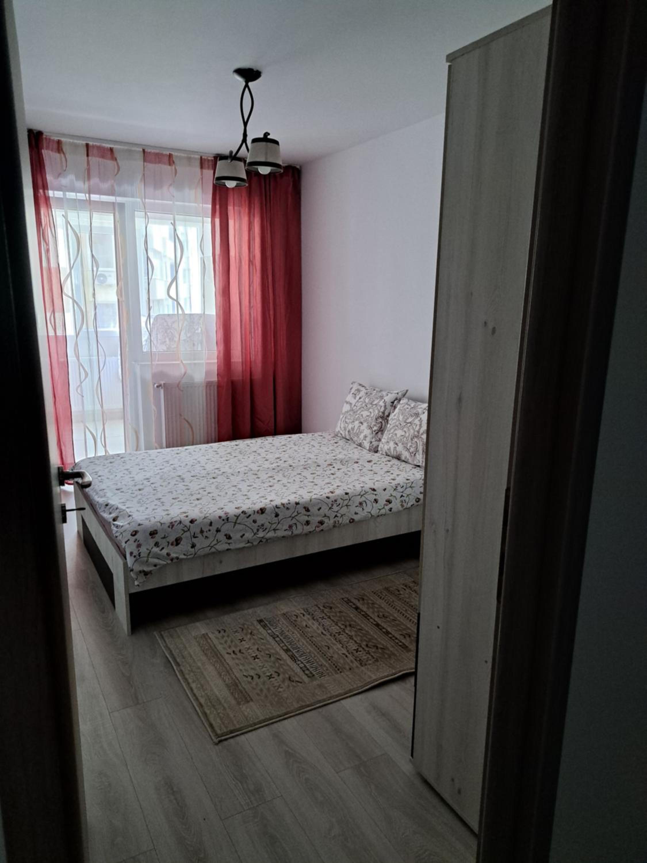 Fiald Apartament nou
