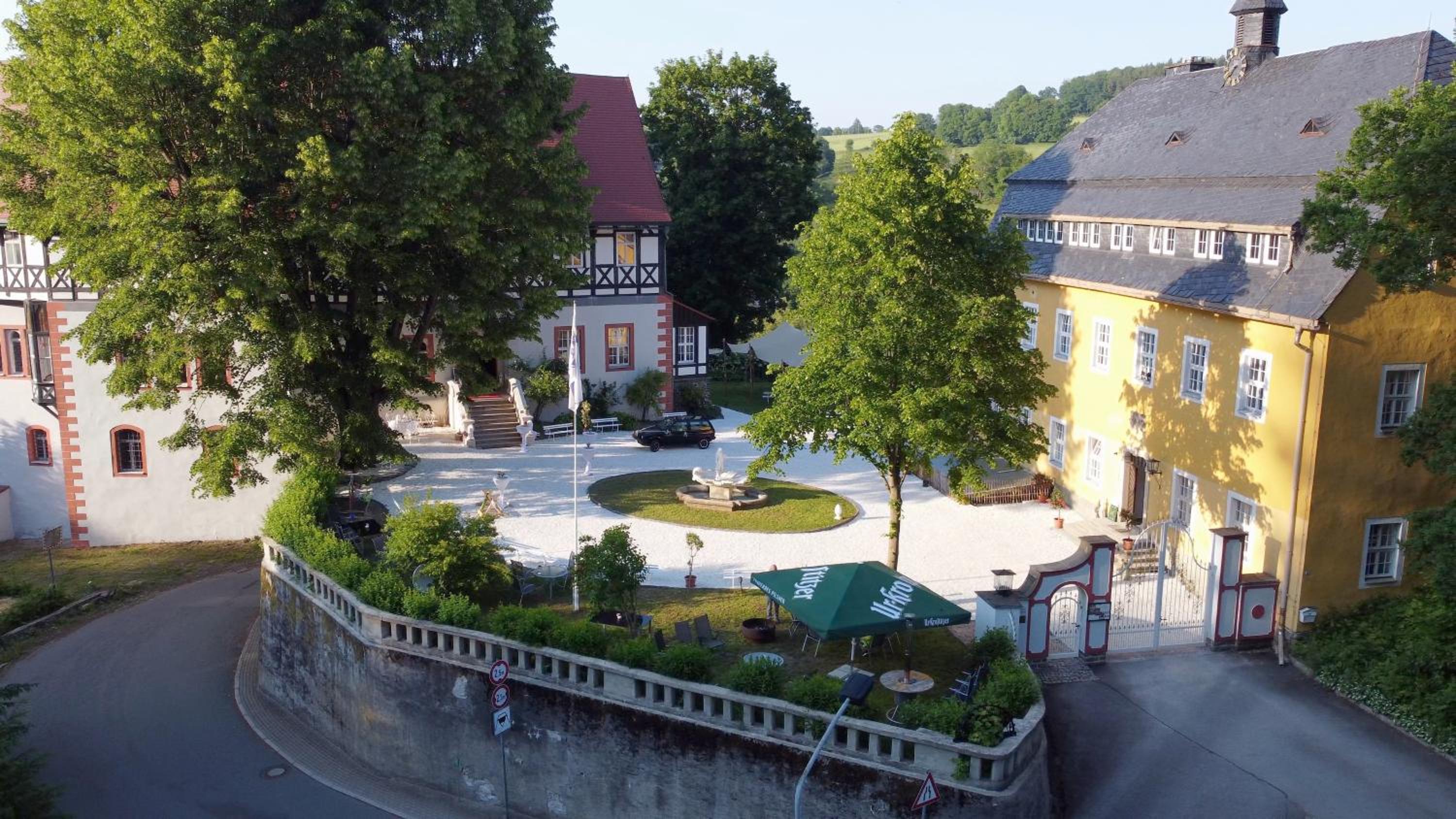 Kavaliershaus neben Schloss Rauenstein