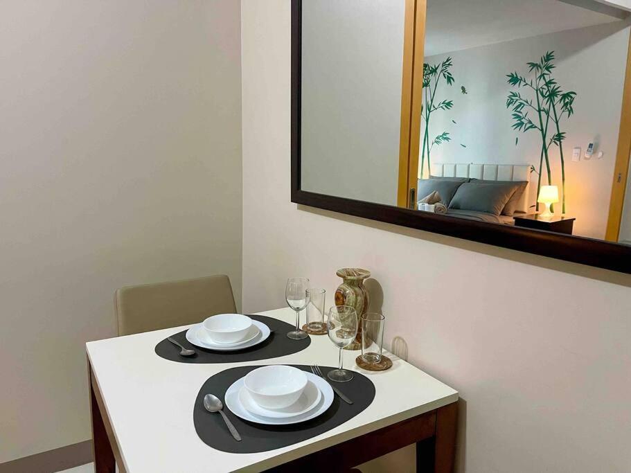 Zen 1BR One Uptown BGC w/ Netflix, Pool & Gym view 2