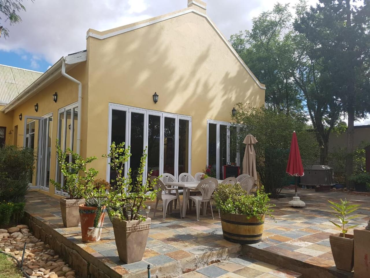 Steytlerville Villa Guest house