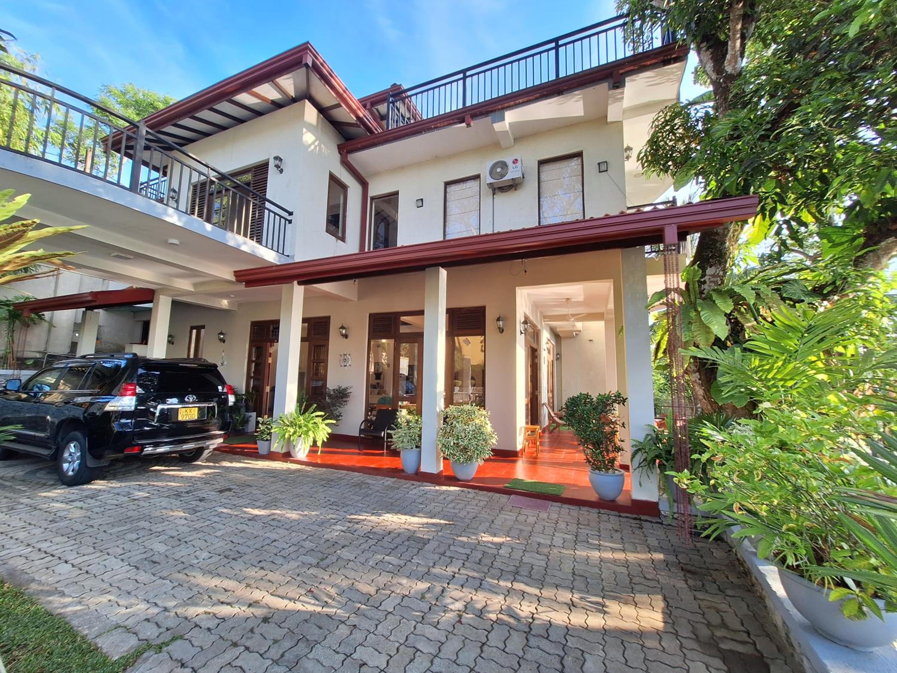 MYH - Lake Front Pvt Villa with Staff and Includes FREE Breakfast of your choice view 4