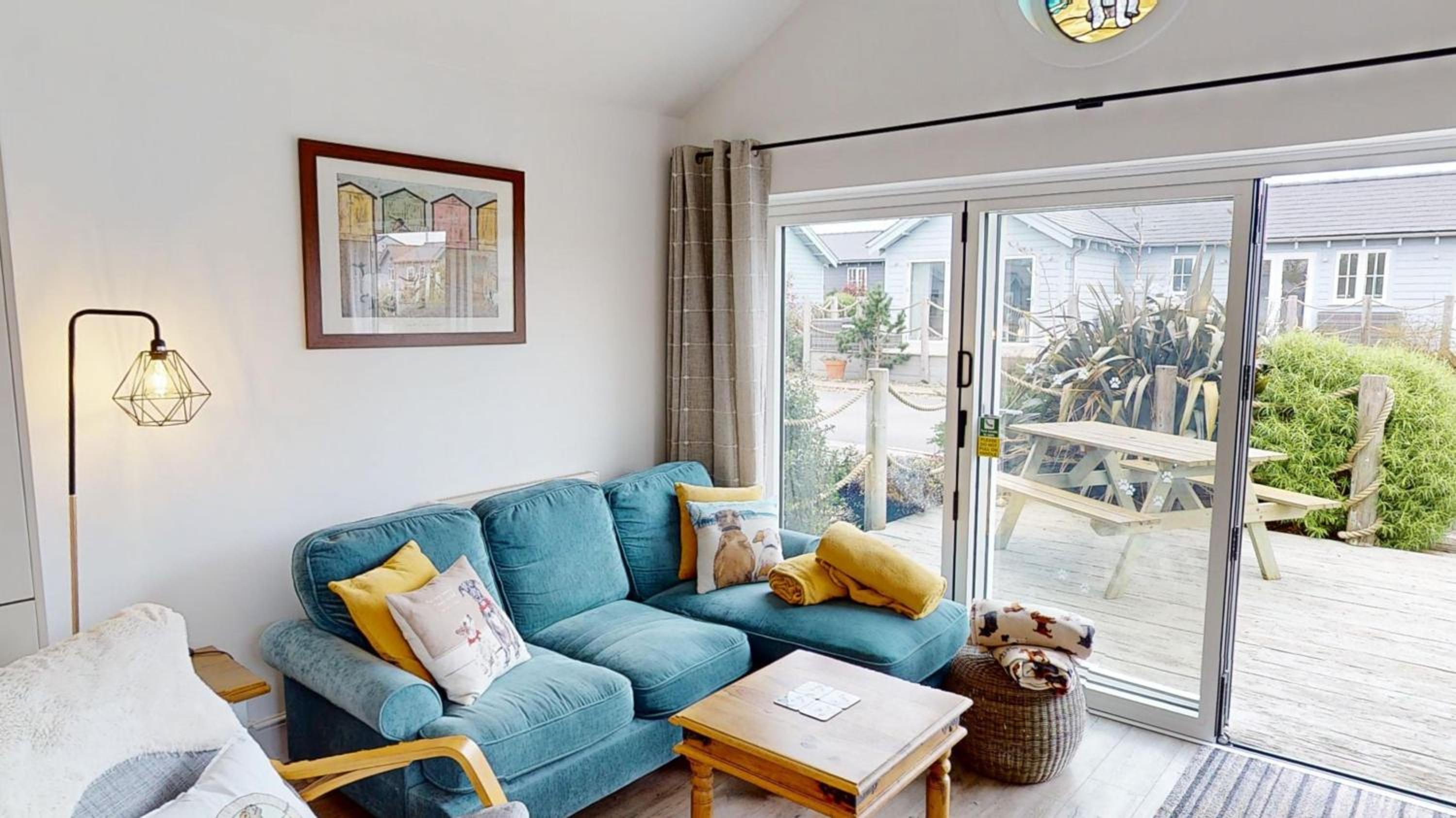 Salty Dog, The Bay, 2 bedrooms with ensuites, parking for 2 cars, 2 dogs welcome view 5