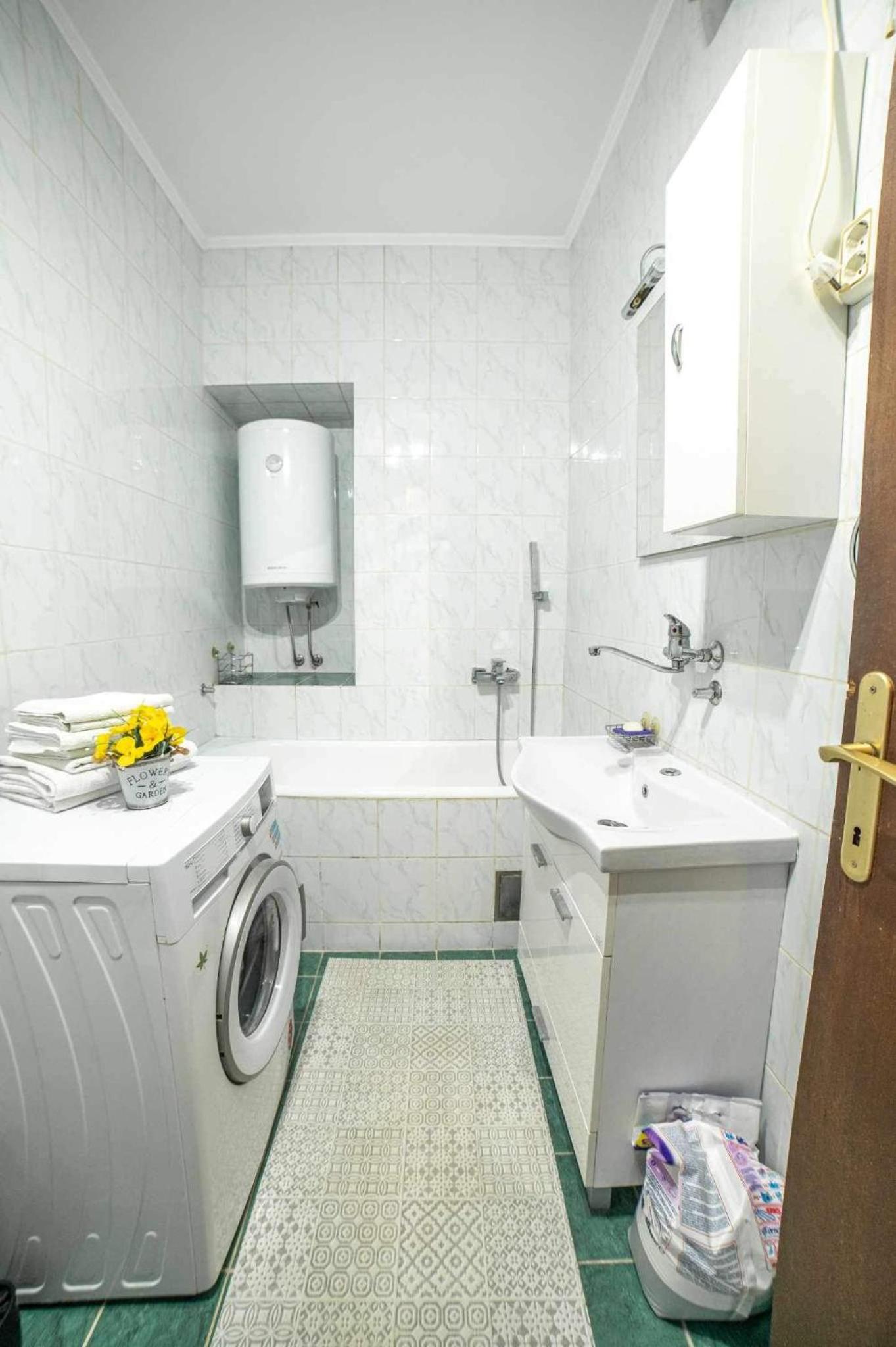 Apartman GIF