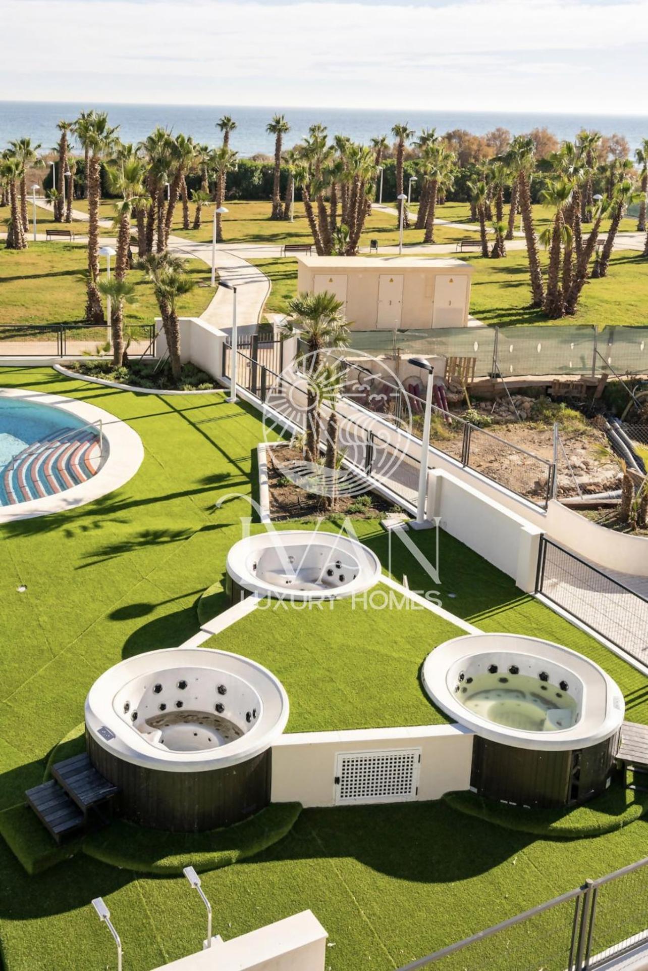 Casa Mural Ivan Luxury Homes 6ªPlta Norte 1ªLinea view 3