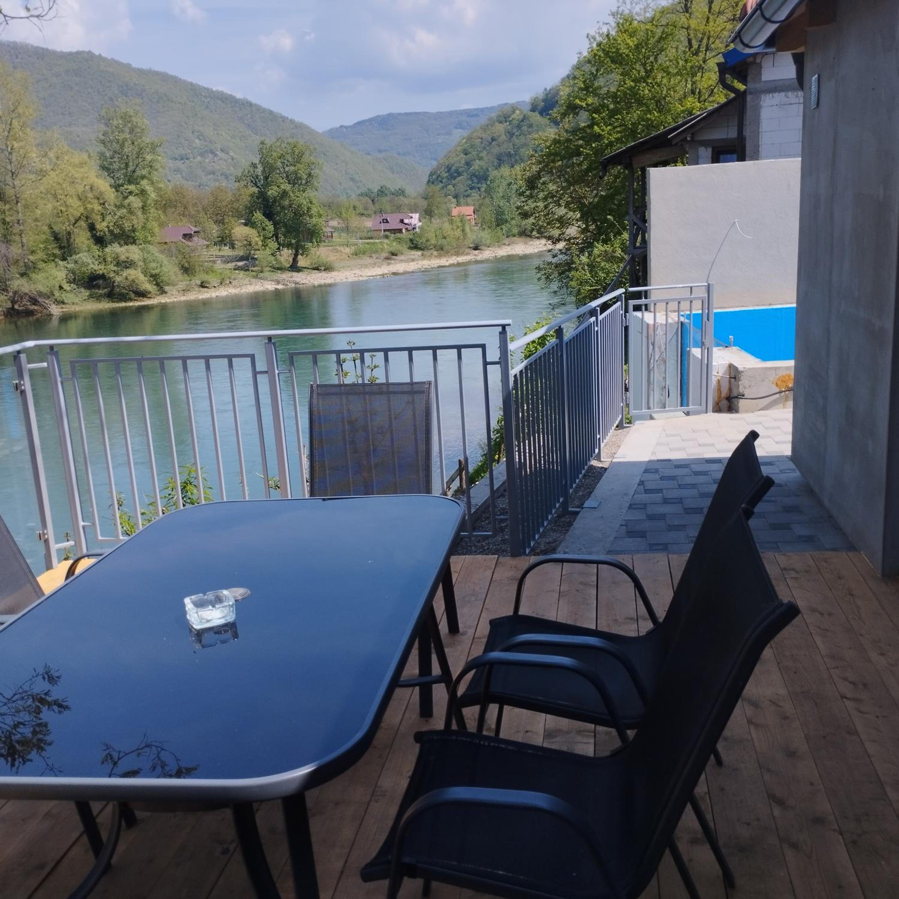 Vila Dom Drina Zatvoreni Bazen view 3