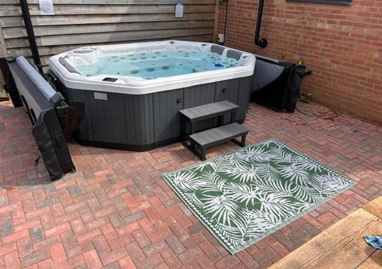 6 Bed in Outwell oc-t28370