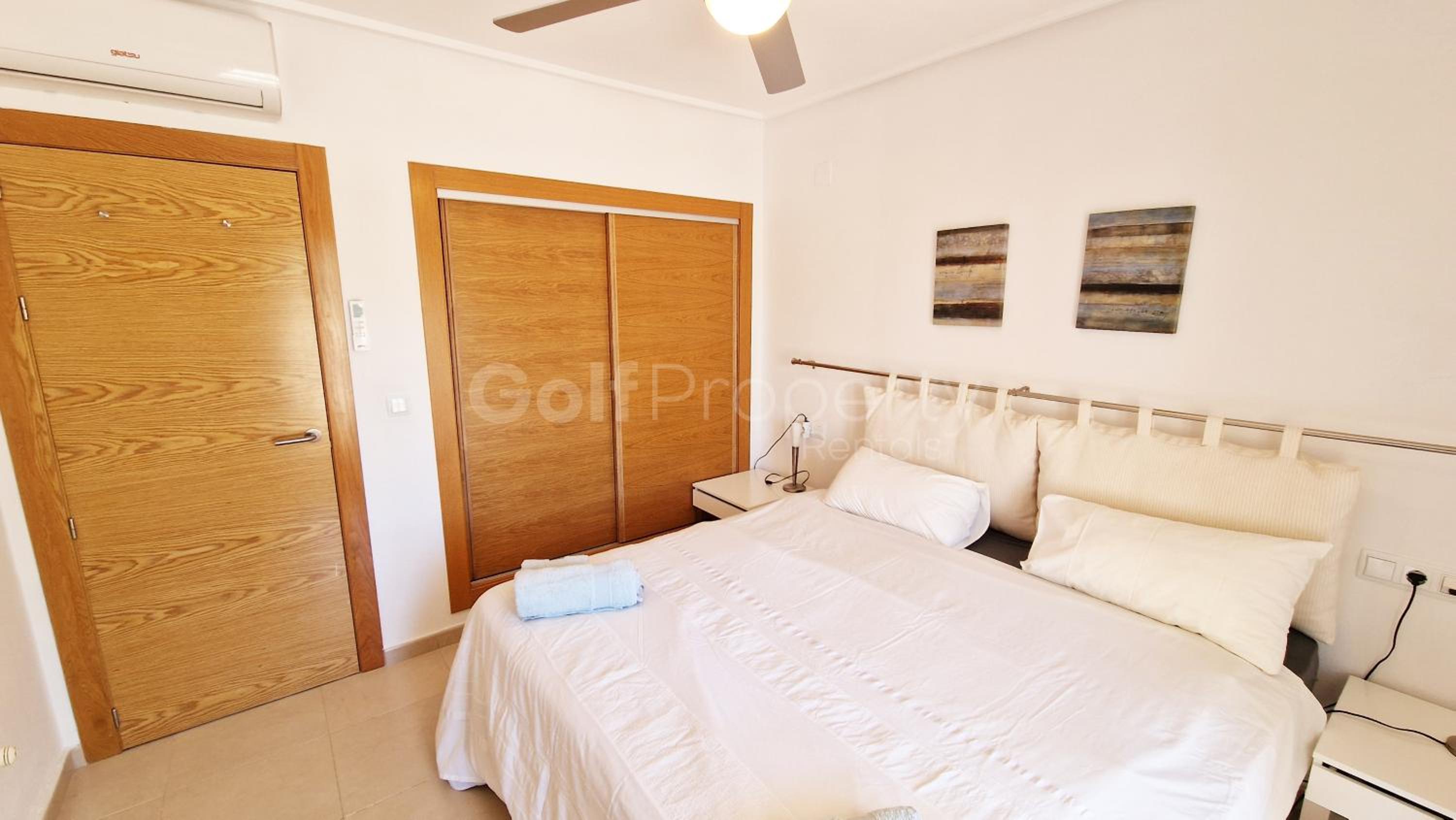Spacious Ground Floor Apartment, Free WiFi, Patio, AC view 4
