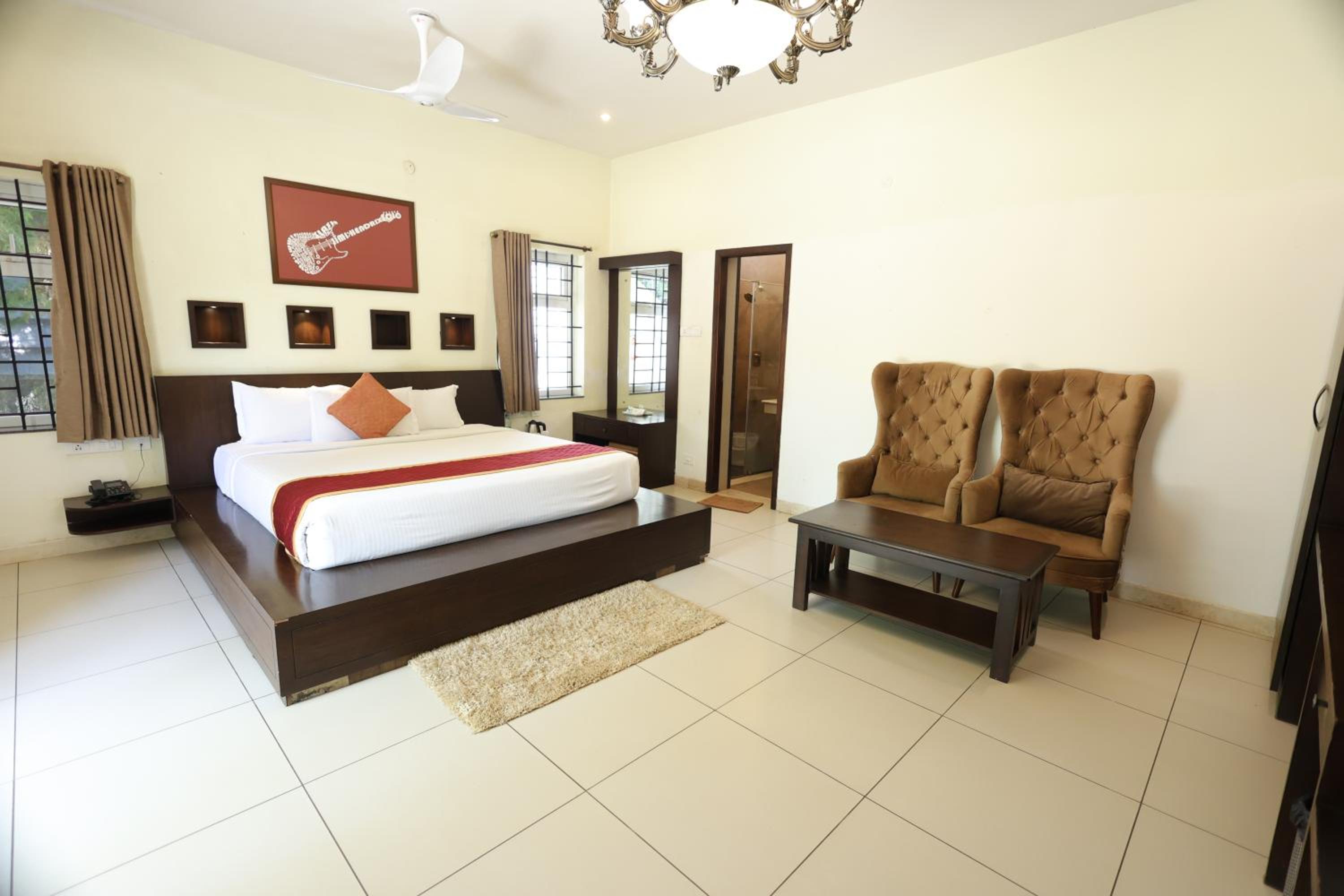 Queens Hotel -Yellow Lake Resorts &Spa -Yercaud