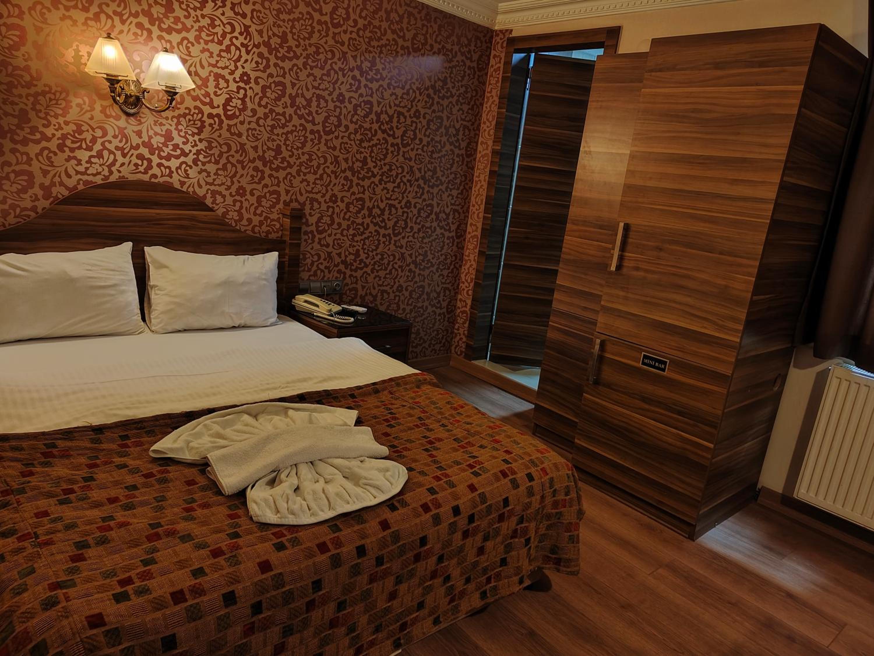 Hotel Bazaar becomes Bazaar Otel. - Image 69