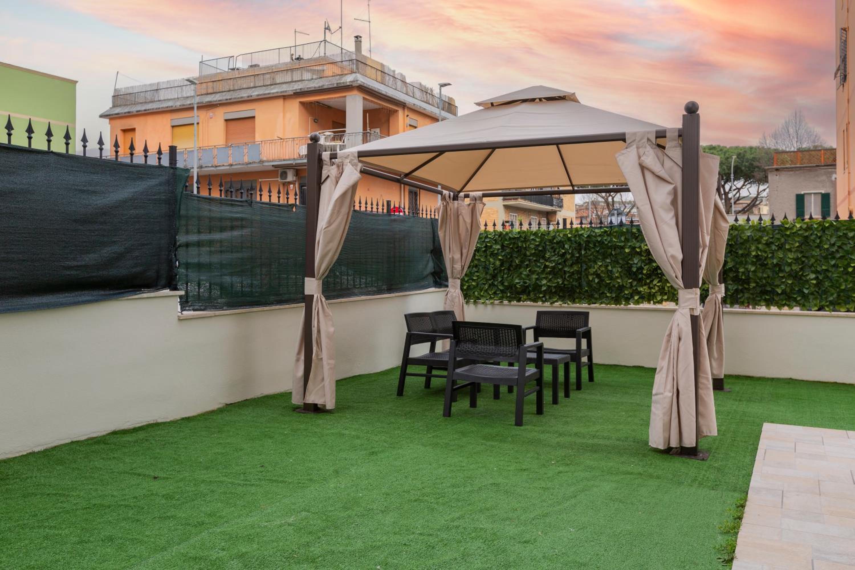 Luciano Secret Garden Apartment